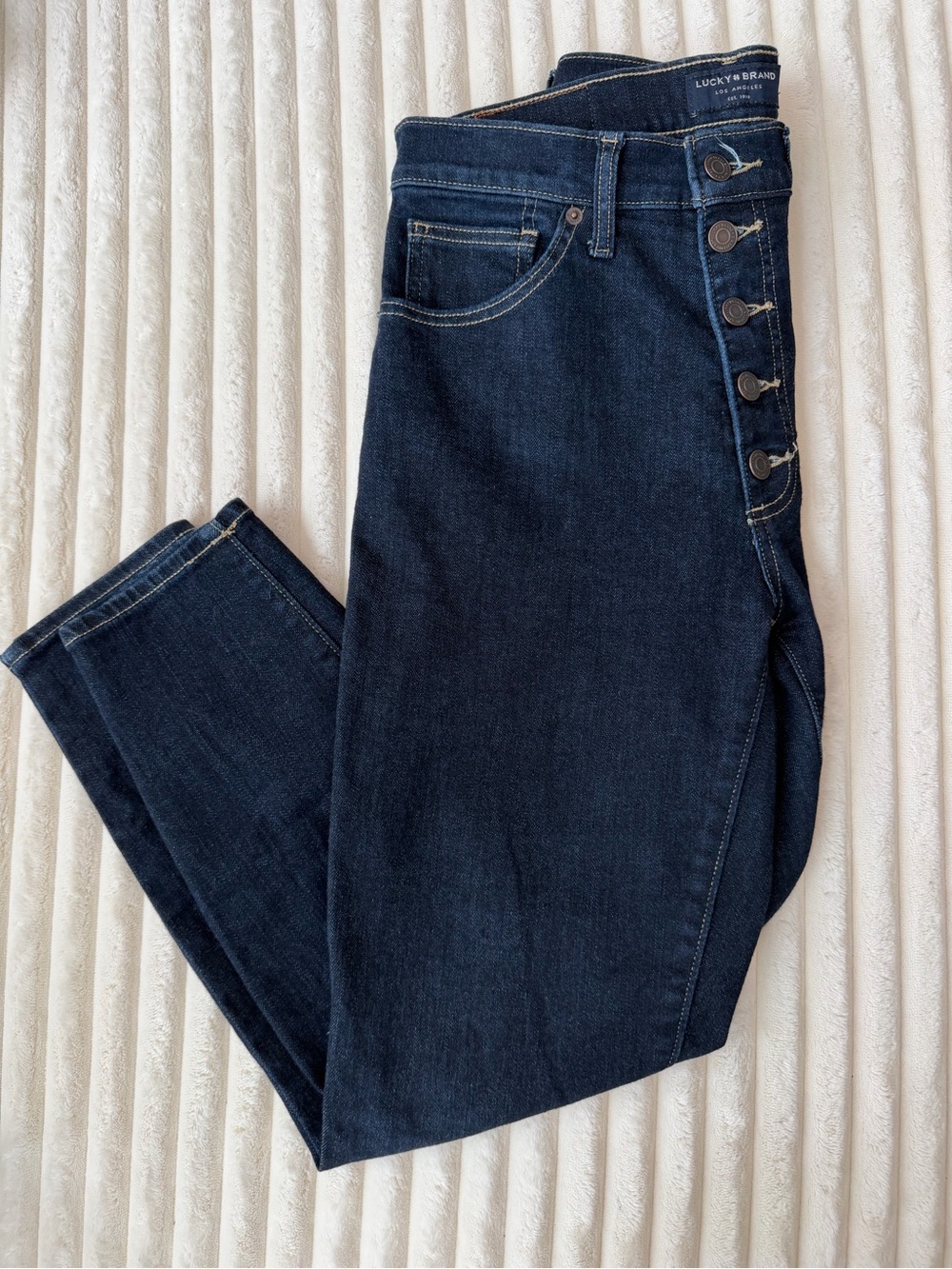 Lucky Brand Women's Dark Indigo High-Rise Button-Fly Jeans. Size 10